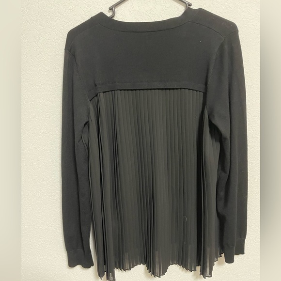 Adrianna Papell Solid Black Long Sleeve Button-Up
Blouse, Size Small - Picture 2 of 15